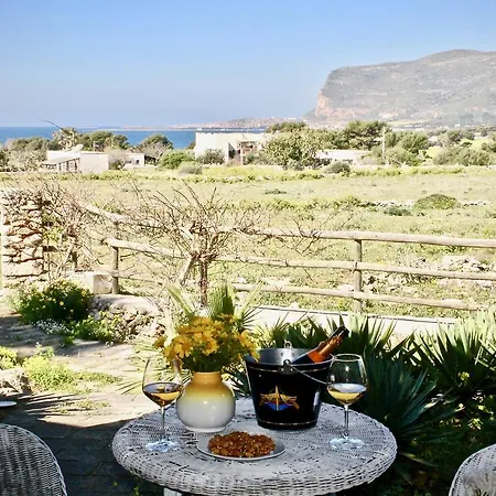 Il Giardino Delle Aloe * Φαβινιάνα