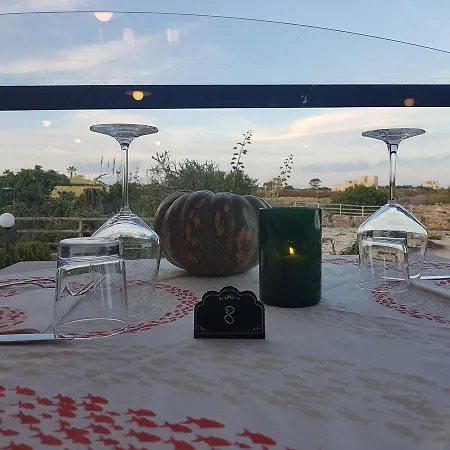 컨트리하우스 Il Giardino Delle Aloe 파뷔냐나도